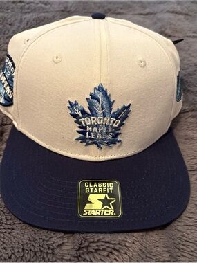 NWT Toronto Maple Leafs Starter Snapback Hat Stanley Cup And NHL Patch